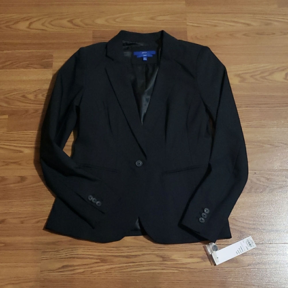 Brand New Apt. 9 blazer size 6